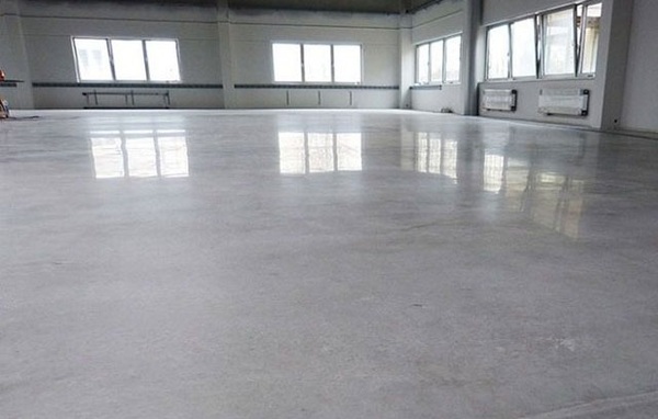 Tiết kiệm tối đa chi phí là lợi ích hàng đầu khi đánh bóng sàn xi măng