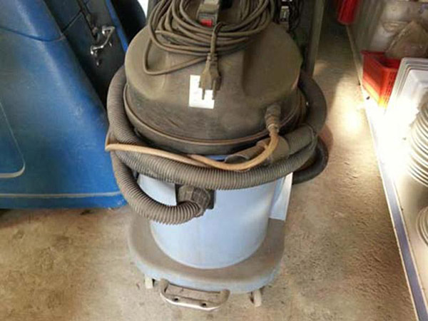 Kinh nghiệm mua máy hút bụi công nghiệp cũ giá rẻ chất lượng